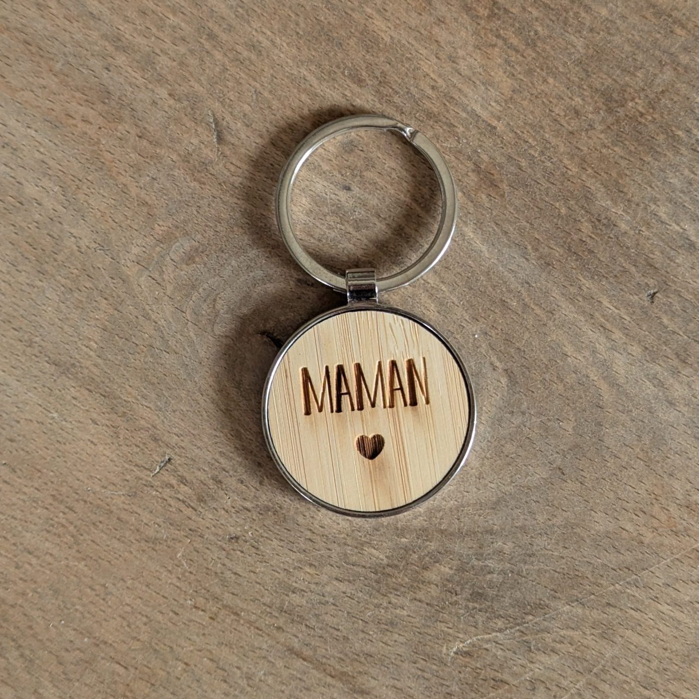 Porte-clef bois métal - Maman